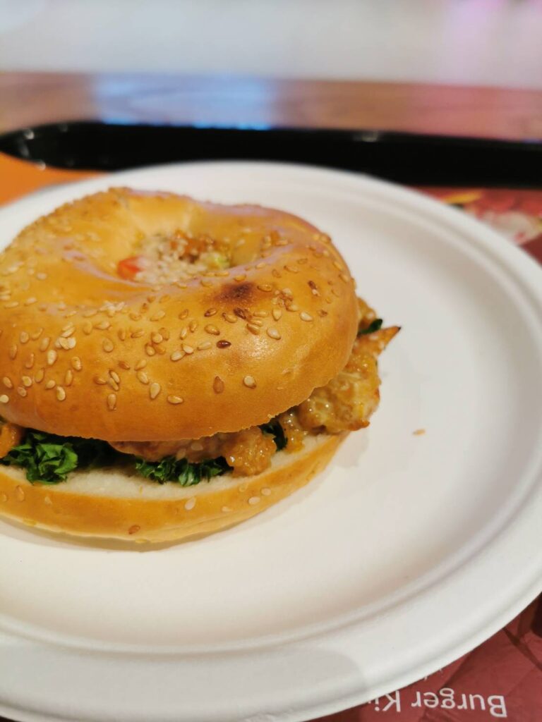 ハマド空港のハニーセサミベーグル