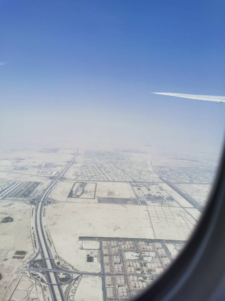 機内から見える中東の景色