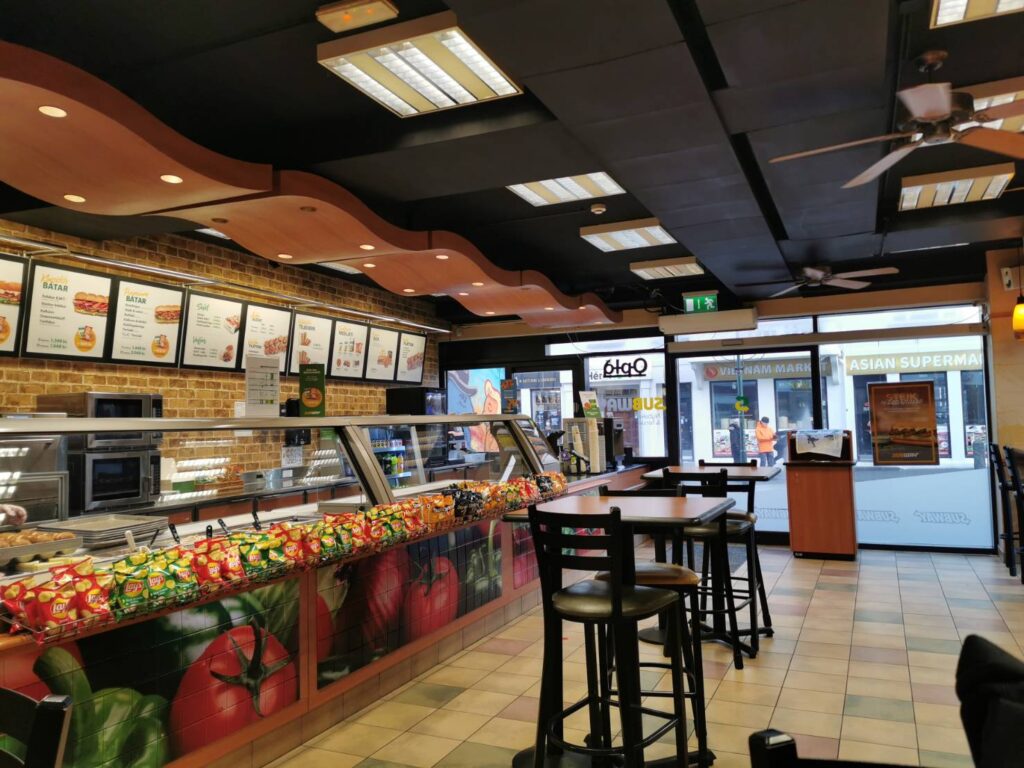 subwayの店内