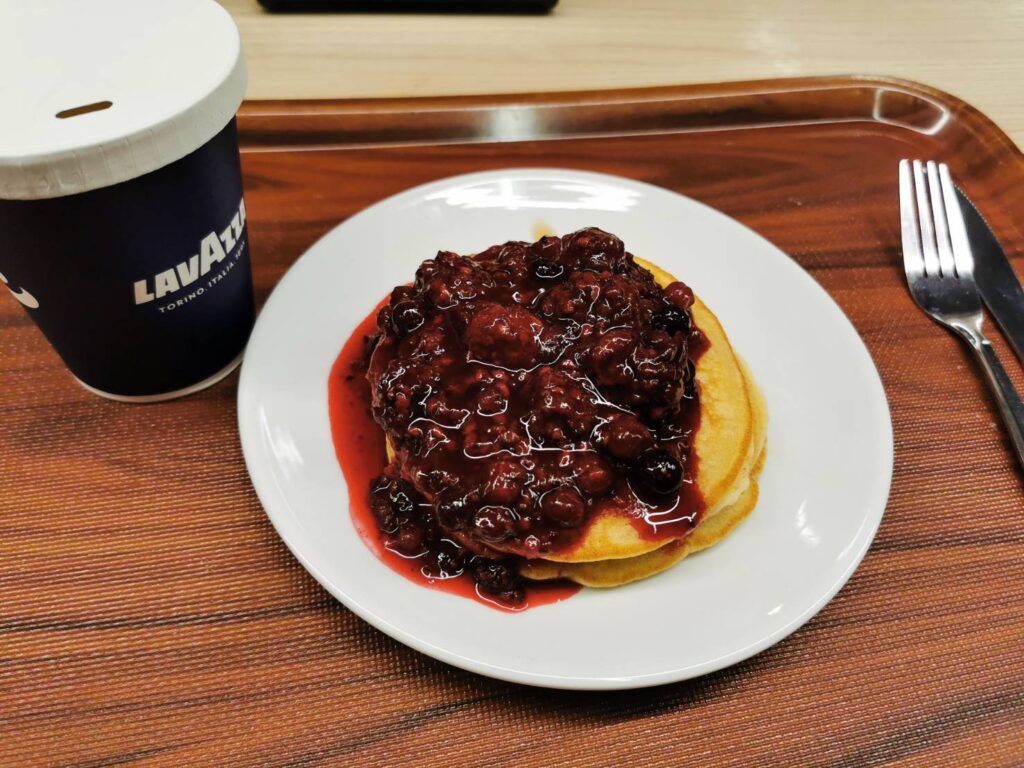 朝食のパンケーキ