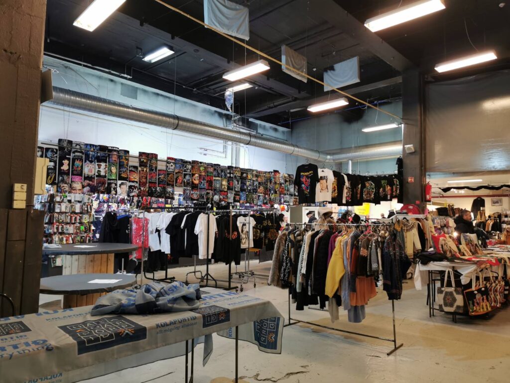 アニメTシャツ専門店