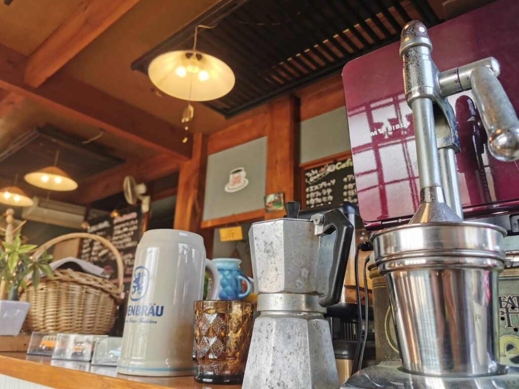 HAPPY cafe 食堂の店内