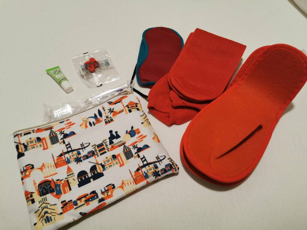 ターキッシュエアラインズのトラベルポーチ