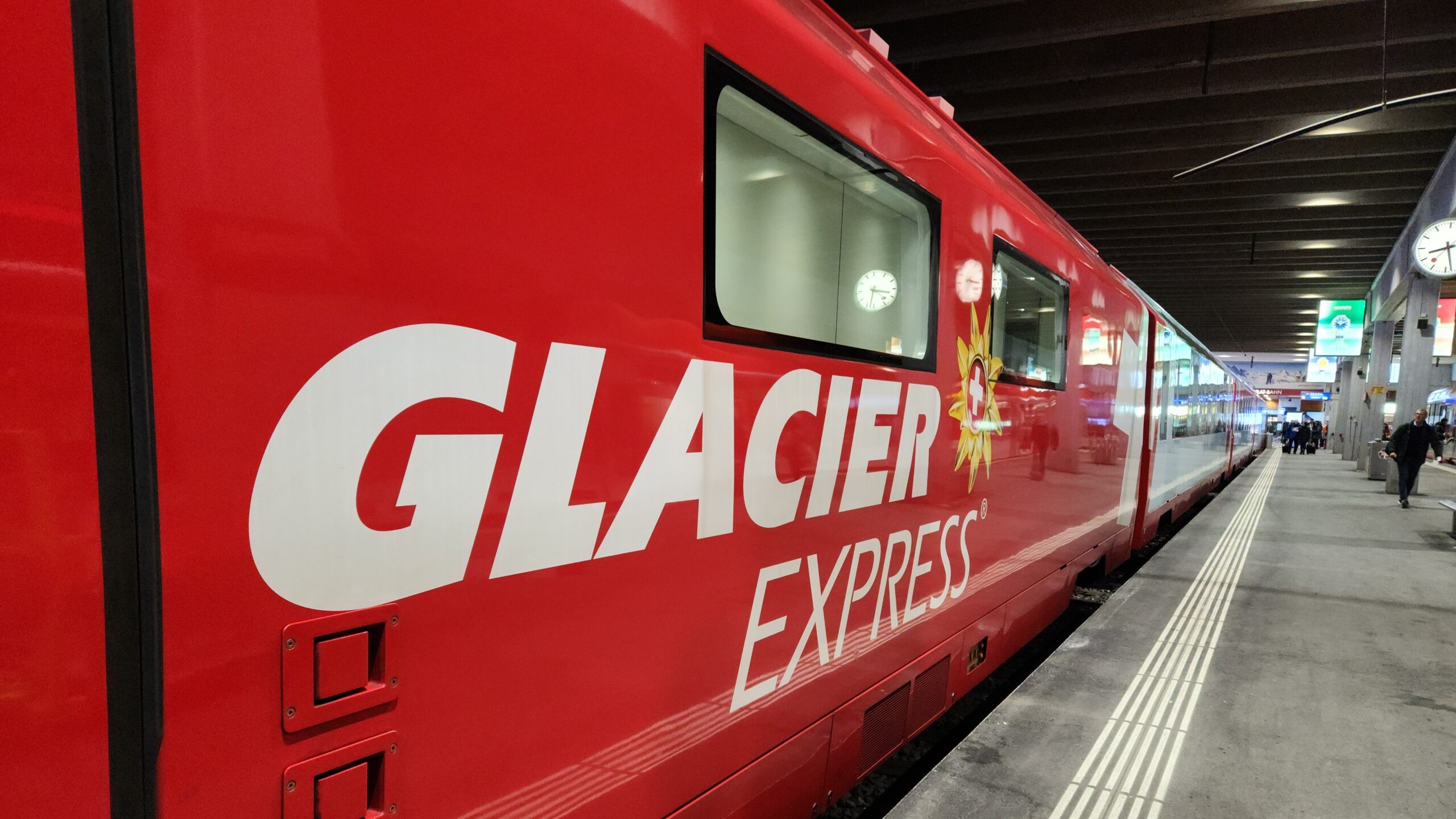 22歳大学生が1人で氷河急行1等車に乗ってみたマジな感想