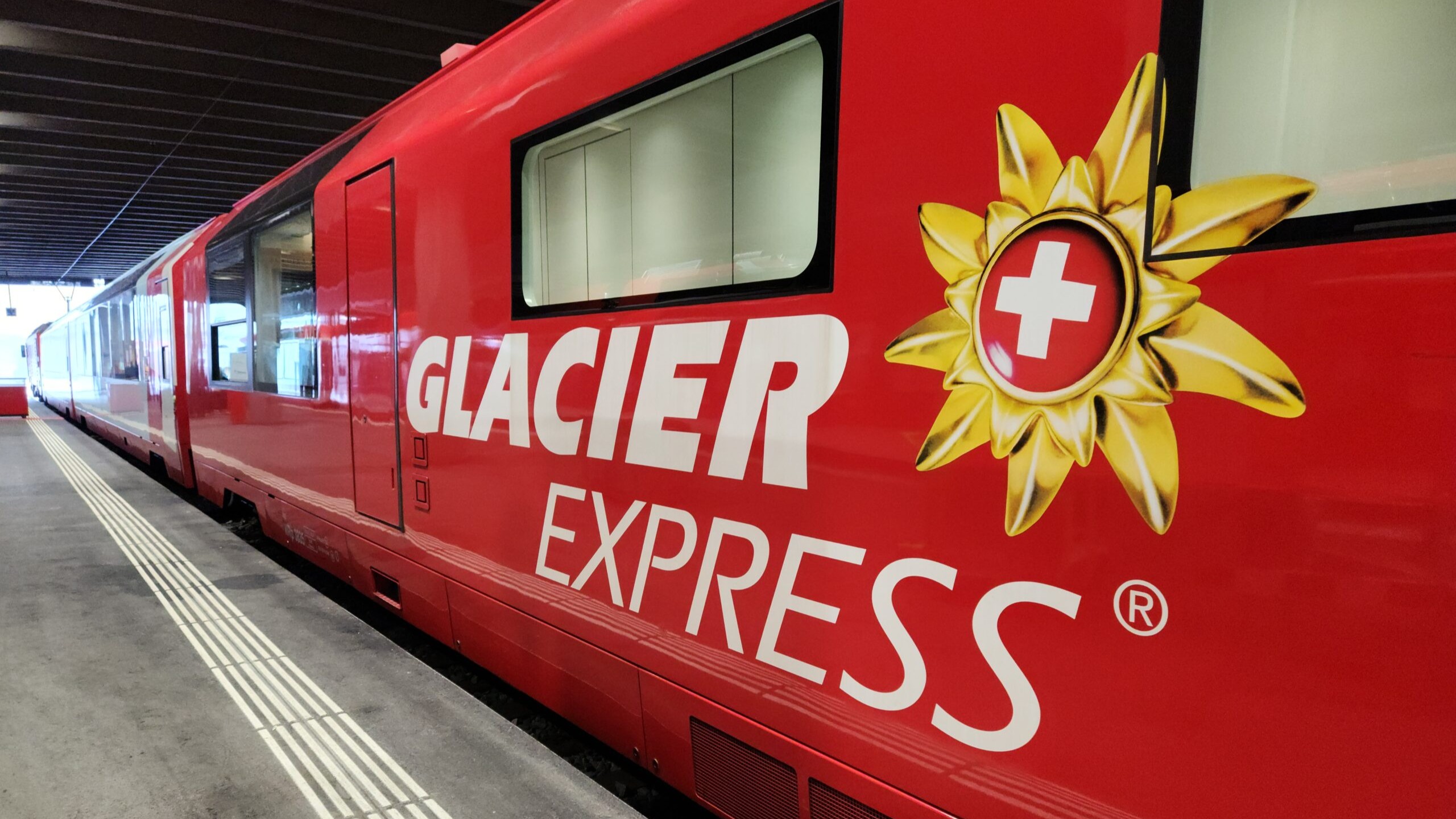 22歳の大学生が1人で氷河急行1等車に乗ってみたマジな感想