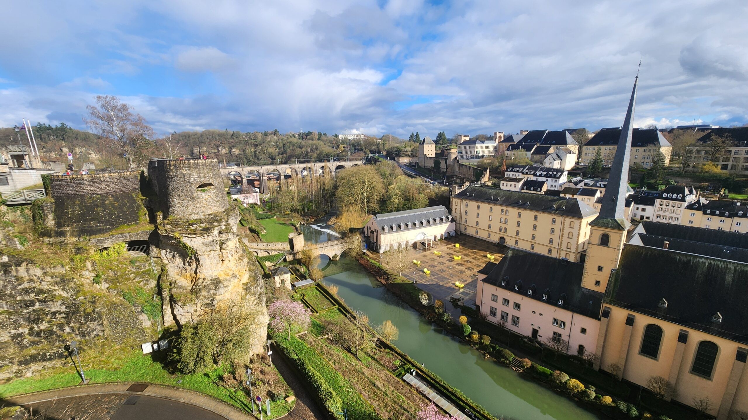 ルクセンブルクの街並みが美しすぎて絶句【ヨーロッパ鉄道旅行6日目】
